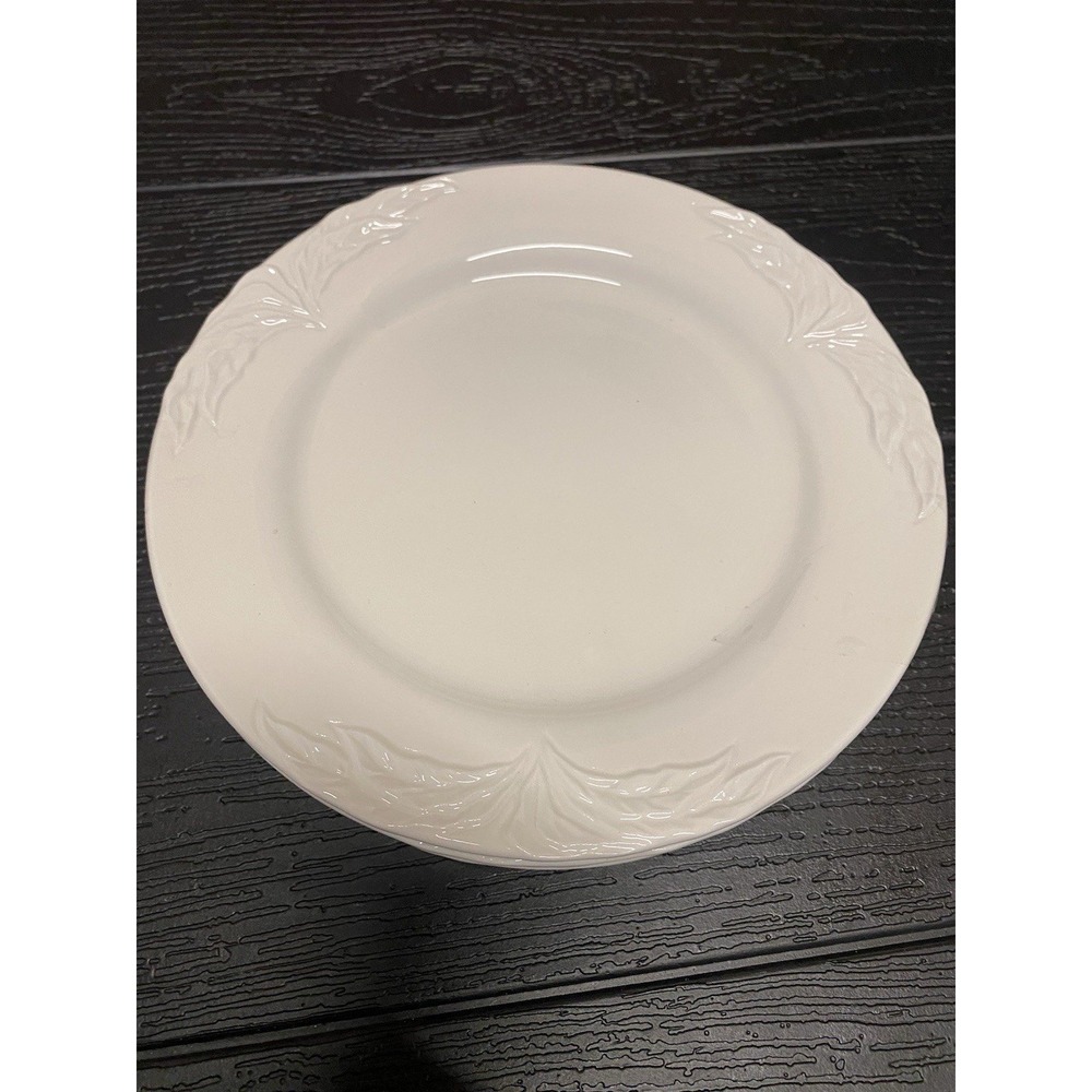 Villeroy & Boch Salad Plates 8.25" White Foglia Embossed Leaf Vitro-Porcelain